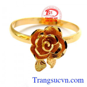 Nhẫn nữ bảo hành 6 tháng giao toàn quốc, thanh toán an toàn. Nhẫn hoa hồng vĩnh cửu