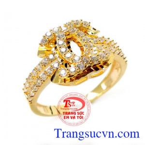Bán nhẫn nữ vàng dành cho nữ, nhẫn nữ vàng tây, được thiết kế tinh tế, đeo xinh xinh trên ngón tay đeo nhẫn.