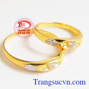 Nhẫn cưới vàng được ưa chuộng hàng đầu việt nam, nhẫn cưới khắc chữ miễn phí