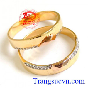 Nhẫn cưới gắn kết 18k đẹp đa dạng mẫu mã là thương hiệu nhẫn cưới đẹp nhiều người yêu thích