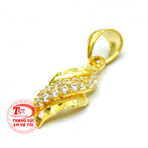 Mặt vàng nữ nhỏ xinh, đeo hợp thời trang