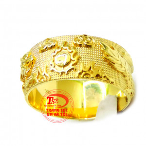 Nhẫn nam rồng vàng mang may mắn và hạnh phúc cho người long ngay