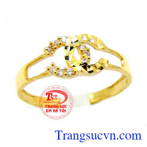 Nhẫn nữ vàng kiểu điệu nhẫn nữ vàng tây,được thiết kế tinh tế. 