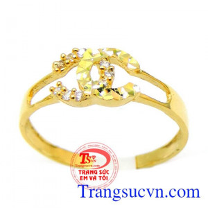 Nhẫn nữ vàng kiểu điệu