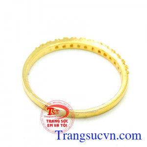 Nhẫn mảnh vàng kết đá nhẫn nữ vàng tây. Nhẫn mảnh vàng kết đá