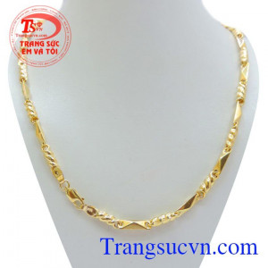 Dây chuyền nam trang trọng, thời trang