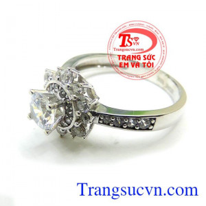 Nhẫn nữ vàng trắng 10k may mắn dành cho nữ,nhẫn nữ vàng tây,được thiết kế tinh tế, Nhẫn nữ vàng trắng 10k may mắn đeo xinh xinh trên ngón tay đeo nhẫn, nhẫn nữ bảo hành 6 tháng giao toàn quốc, Nhẫn nữ vàng trắng 10k may mắn  thanh toán an toàn