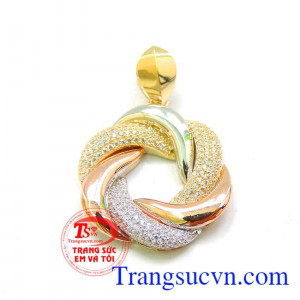 Mặt dây trọn đời bên nhau với ý tưởng hạnh phúc được xây dựng trên sử chung thủy trọn vẹn mang đến hạnh phúc trọn đời bên nhau,