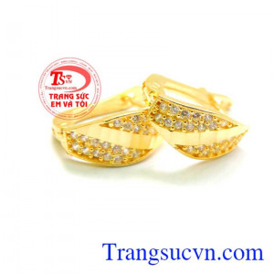 Hoa tai vàng nữ đeo hoa tai đá quý, hoa tai hộ mệnh đeo hợp thời trang giao hoa tai toàn quốc, thanh toán an toàn tuyệt đối.