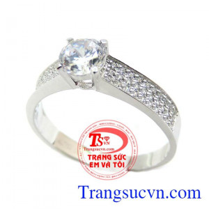 Nhẫn vàng trắng 18k nữ được thiết kế tinh tế,Nhẫn vàng trắng 18k nữ nhập đeo chất lượng vàng 18k đảm bảo