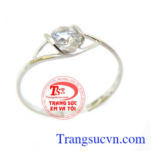 Nhẫn vàng trắng giá rẻ bảo hành 12 tháng giao toàn quốc,Nhẫn vàng trắng giá rẻ thanh toán an toàn. Món quà ý nghĩa dành tặng Gấu