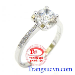 Chiếc Nhẫn 18k trắng,Nhẫn nữ vàng nhập khẩu,được thiết kế tinh tế,Nhẫn nữ trắng vàng nhập đeo chất lượng vàng 18k đảm bảo,Nhẫn 18k trắng bảo hành 12 tháng giao toàn quốc