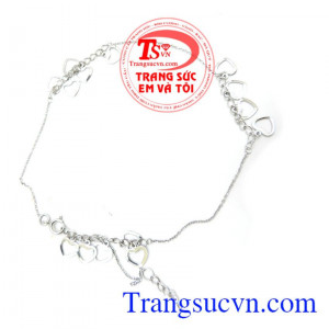 Lắc chân tình yêu trái tim giao toàn quốc, khách hàng ưa chuộng lắc chân vàng trắng nhiều năm