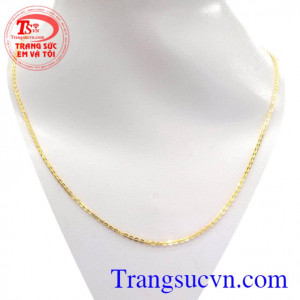 Bán chiếc Dây chuyền vàng đẹp giá rẻ đeo sáng với dáng tròn chữ o với dạng đen xen nhau. Dây chuyền vàng đẹp giá rẻ 