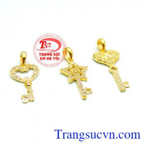 Mặt dây kim cương tổng hợp