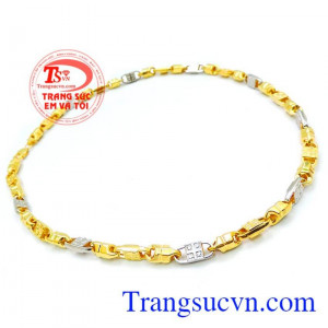 Sản phẩm thích hợp làm quà tặng. Dây chuyền vàng tây đẹp