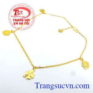 Lắc chân vàng cỏ 4 lá