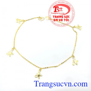 Lắc chân vàng cánh bướm vàng Đeo lắc chân vàng hoặc lắc tay giờ không còn là điều mới mẻ đối với giới trẻ nữa.