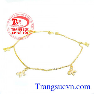 Lắc chân vàng cánh bướm vàng