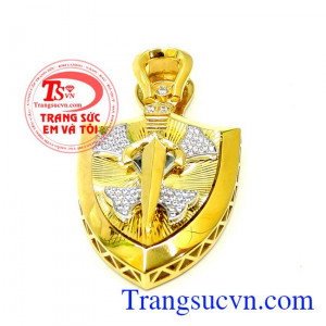 Chiếc Mặt khiên vàng 18k 750 chất lượng vàng tốt nhất,