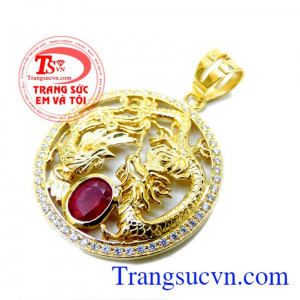 Mặt dây rồng và phượng là biểu tượng của sự hạnh phúc và hòa thuận,