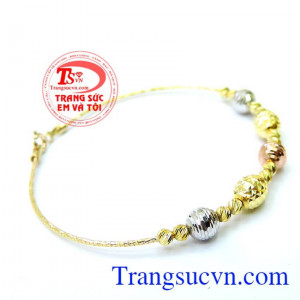 Lắc nữ vàng ý bảo hành 6 tháng.