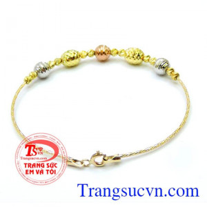 Chiếc Lắc nữ vàng ý lắc vàng 3 màu.