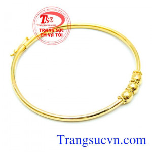Vòng tay vàng món quà hoàn hảo dành cho phái đẹp,vòng tay vàng giao toàn quốc, bảo hành 6 tháng. Vòng vàng đảm bảo
