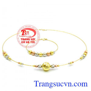 Kiềng vàng italy hạnh phúc dành cho phái đẹp đeo quý phái và sang trọng.