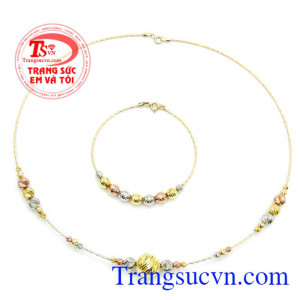 Bảo hành 6 tháng,Giao Kiềng vàng italy hạnh phúc toàn quốc thanh toán an toàn tuyệt đối. Kiềng vàng italy hạnh phúc