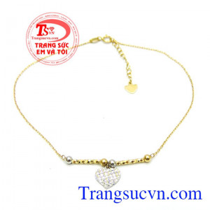 Lắc bi vàng italy làm tôn lên vẻ đẹp của người đeo,rất nữ tính và phù hợp mới mọi trang phục 