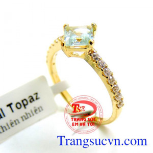 Nhẫn Vàng Topaz Mệnh Thủy hạnh phúc trong sáng và sức sống khơi nguồn nước,sự sống của hạnh tinh,Nhẫn Vàng Topaz thiên nhiên có giấy kiểm định đá quý và vàng,bảo hành 1 năm,giao toàn quốc,là món quà cho Vợ yêu mệnh thủy rất tuyệt.