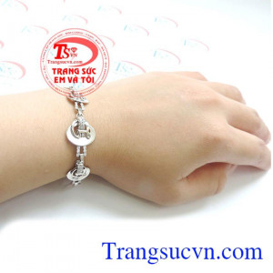 Lắc vàng trắng 18k nữ bảo hành 1 năm, thu mua lại vĩnh viễn. 