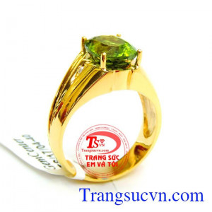 Nhẫn vàng peridot hộ mệnh
