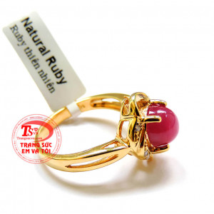 Nhẫn nữ vàng tây gắn đá thiên nhiên chế tác tinh tế mang đến những đường nét sáng,bóng bền đẹp cho chiếc nhẫn nữ đeo hợp thời trang,chất lượng vàng được đảm bảo uy tín