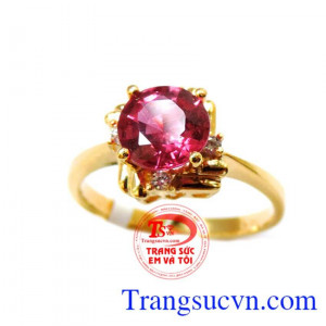 Nhẫn ruby nắm giữ quyền lực với chiếc nhẫn nữ vàng màu gắn đá quý Natural Ruby,chiếc nhẫn ruby quyền lực và sức khỏe cho chủ nhân,chiếc nhẫn nữ phù hợp là món quà ý nghĩa trong ngày sinh nhật, bảo hành 1 năm.