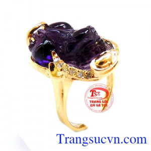 Nhẫn vàng tỳ hưu đá màu tím nhân tạo,Nhẫn nữ được làm bằng vàng 10k chất lượng đảm bảo,Uy tín dành cho nữ đeo,nhẫn tỳ hưu giá rẻ, bảo hành 6 tháng,Giao hàng qua chuyển phát nhanh.