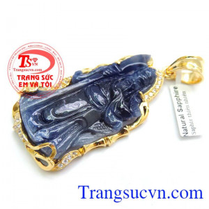 Còn riêng Đá Quý sapphire mang năng lượng rất tốt cho mọi người đều đeo được vì Qua vân trường trấn gia rất tốt giúp kẻ yêu,Bênh vực lẽ phải, Mặt dây chuyền quan công kinh doanh