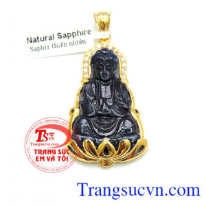 Chiếc mặt Phật Sapphire Lam Hộ Mệnh Mộc,Mặt Phật Sapphire bọc vàng 18k 750 đảm bảo chất lượng,