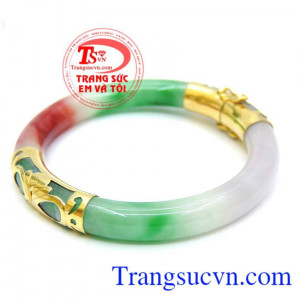 Sản phẩm chất lượng cao được bảo hành chu đáo. Vòng ngọc tứ quý bọc vàng