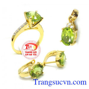 Bộ Trang Sức Vàng Peridot Mệnh Hỏa và Mộc.