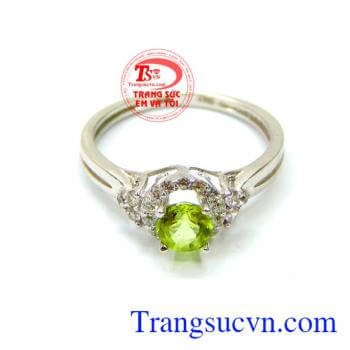 Bộ Nhẫn Mặt Hoa tai Vàng trắng Peridot