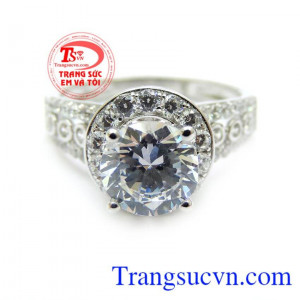 Nhẫn vàng trắng 18k cao đẹp Ưa Chuộng dùng sản phẩm dây chuyền vàng Italy 18k (75%Au) sáng bóng.Nhẫn vàng trắng 18k cao đẹp