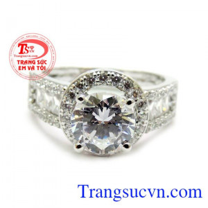 Chiếc nhẫn nữ vàng trắng 18k phù hợp làm quà tặng sinh nhật hoặc trong các dịp ý nghĩa thể hiện cho sự trong sáng và tinh khôi đại điện cho sự hoàn hảo.giao toàn quốc phái đẹp Ưa Chuộng và Bình chọn nhiều năm.