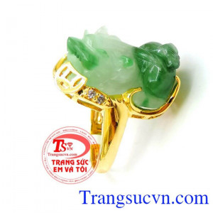 Nhẫn nữ tỳ hưu tài lộc,Nhẫn vàng màu tinh tế gắn tỳ hưu đá thiên nhiên, mang lại may mắn và hộ mệnh