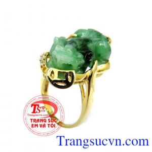 Chiếc Nhẫn vàng Tỳ hưu Ngọc dành cho nữ đeo,Có giấy kiểm định đá quý và vàng kèm theo,Nhẫn vàng Tỳ hưu Ngọc.