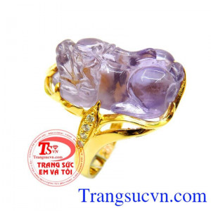 Nhẫn vàng màu tinh tế gắn tỳ hưu đá thiên nhiên, mang lại may mắn và hộ mệnh, Nhẫn nữ vàng tây dành cho phái đẹp