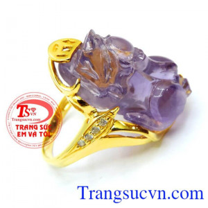 Nhẫn vàng màu tinh tế gắn tỳ hưu đá thiên nhiên, mang lại may mắn và hộ mệnh, Nhẫn nữ vàng tây dành cho phái đẹp