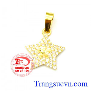 Mặt dây ngôi sao vàng