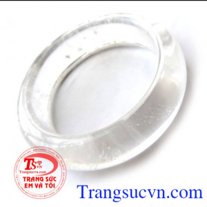 Vòng thạch anh trắng, Đẳng cấp và Quý phái,Món quà thể hiện sự kính trọng và sáng suốt,